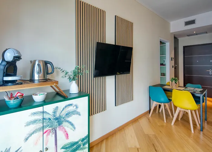 Urban Jungle Apartment Turin