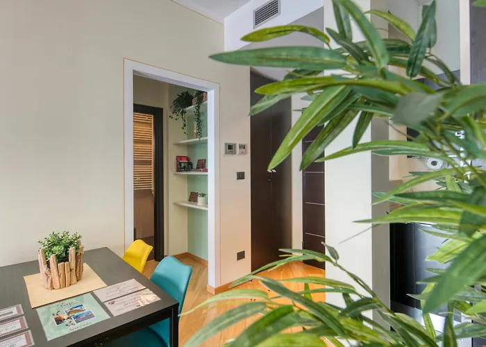 Urban Jungle Apartment *